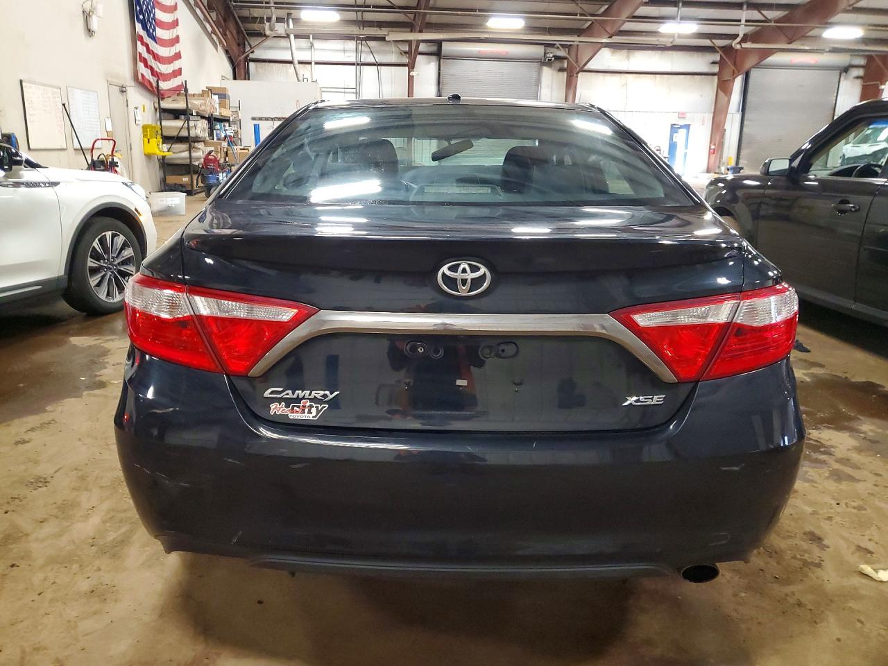 2015 TOYOTA CAMRY