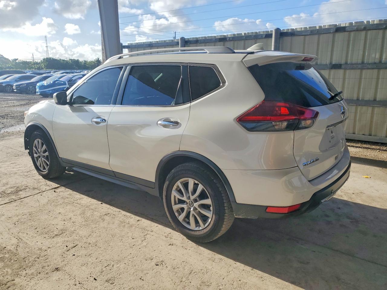 2020 NISS ROGUE