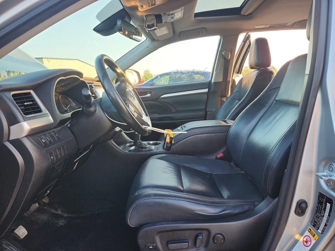 2017 TOYOTA HIGHLANDER
