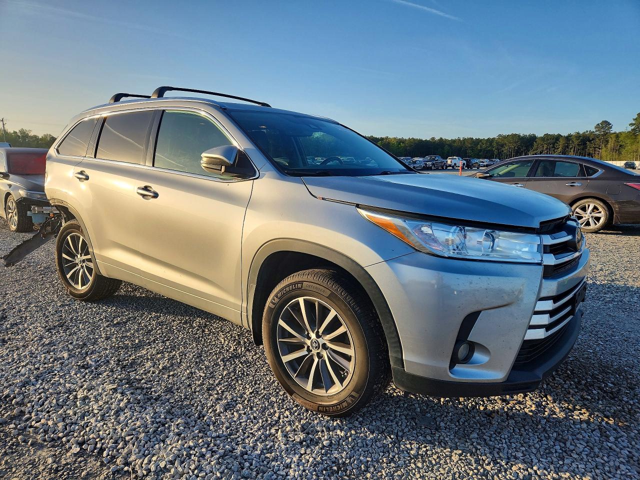 2017 TOYOTA HIGHLANDER