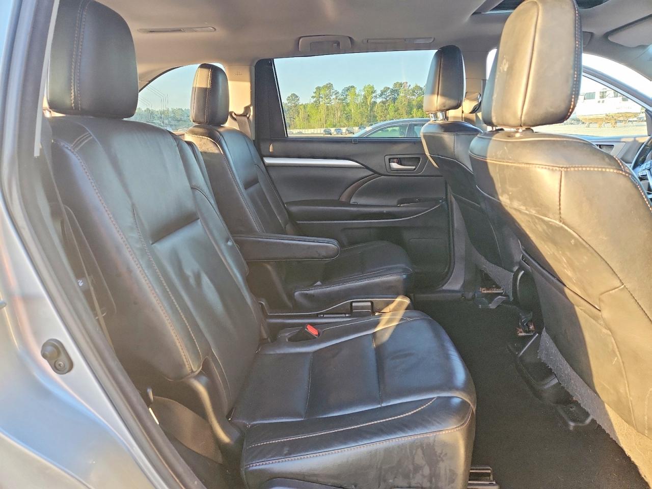 2017 TOYOTA HIGHLANDER