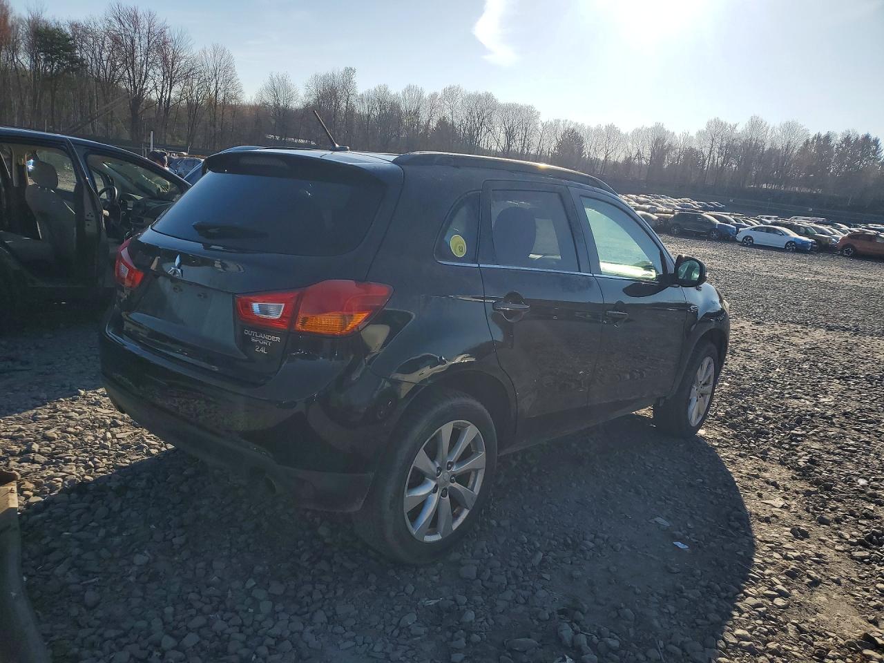 2015 MITSUBISHI OUTLANDER