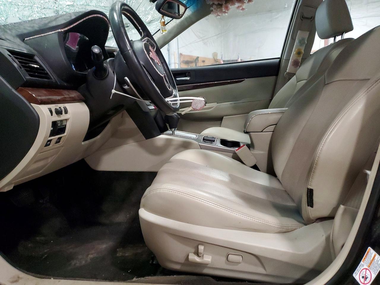 2014 SUBARU LEGACY