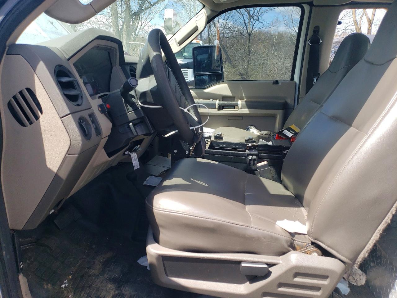 2010 FORD F550