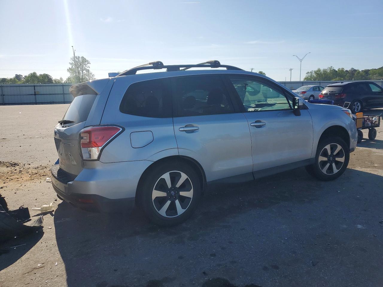 2018 SUBARU FORESTER