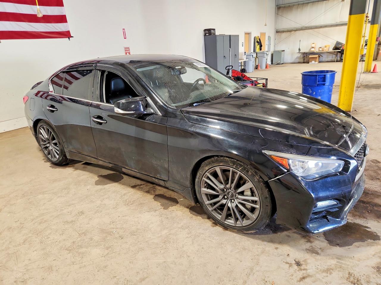 2016 INFINITI Q50