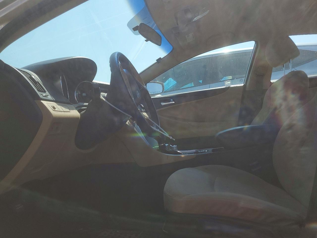 2011 HYUNDAI SONATA