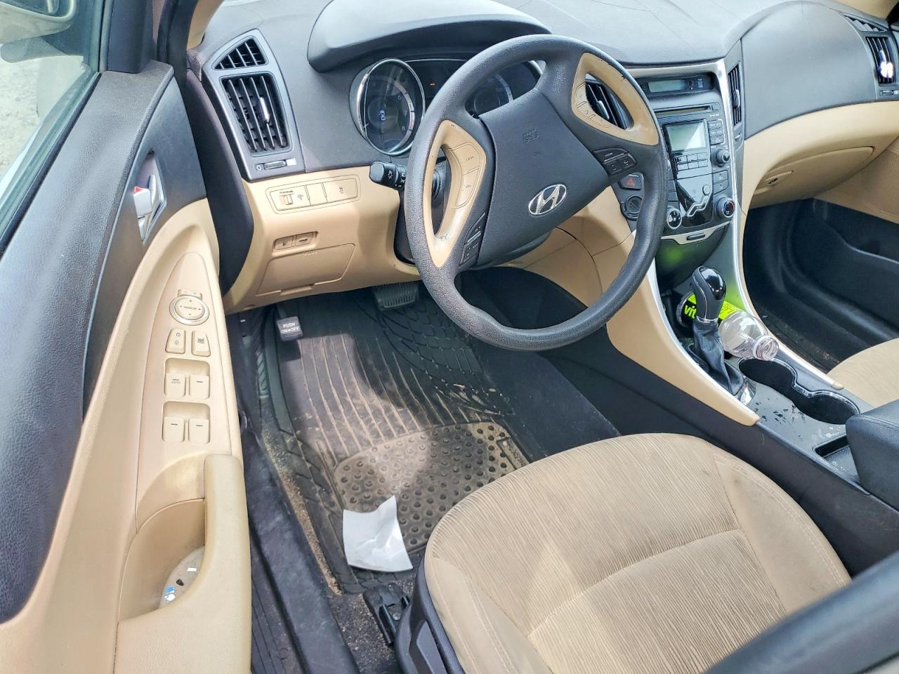 2011 HYUNDAI SONATA