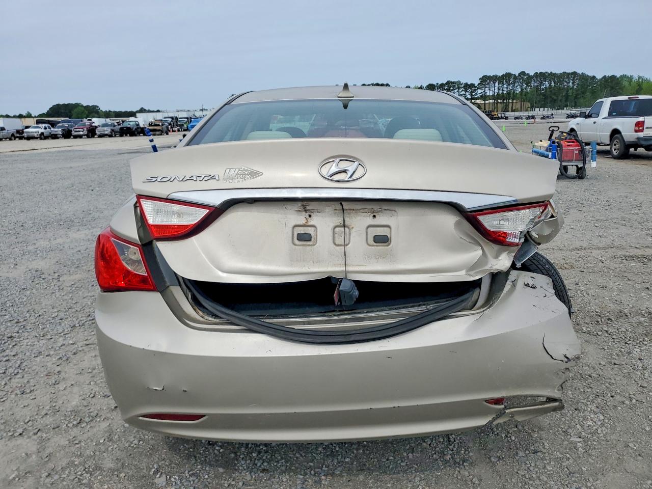 2011 HYUNDAI SONATA