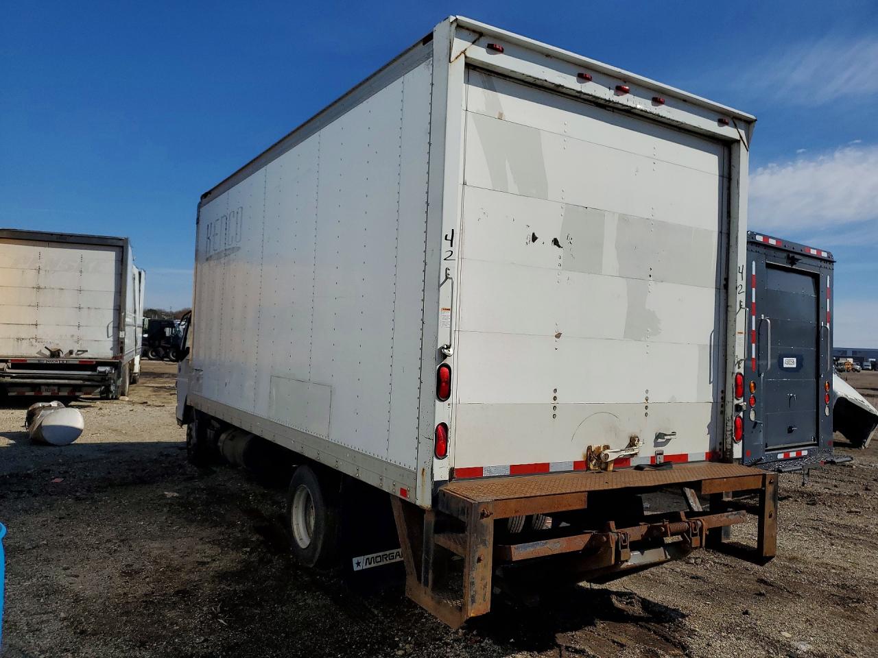 2014 MITSUBISHI FUSO FE