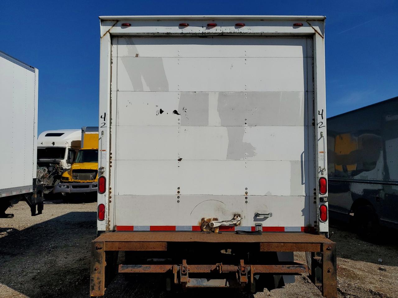 2014 MITSUBISHI FUSO FE