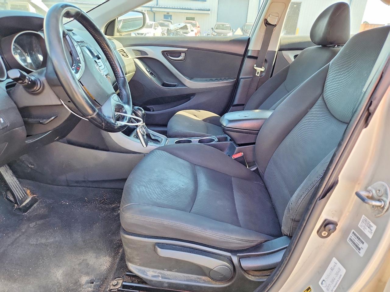 2016 HYUNDAI ELANTRA