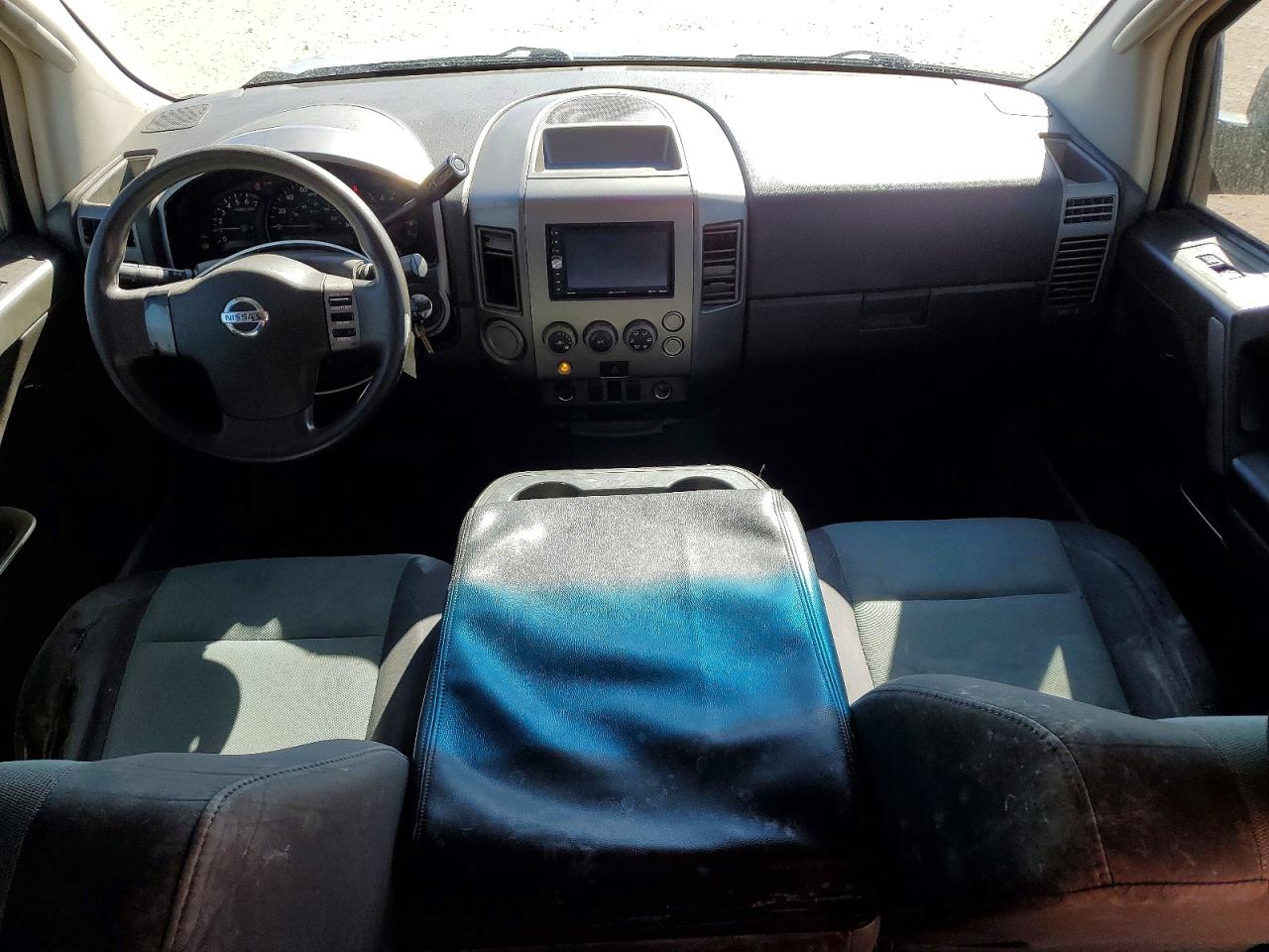 2004 NISSAN TITAN
