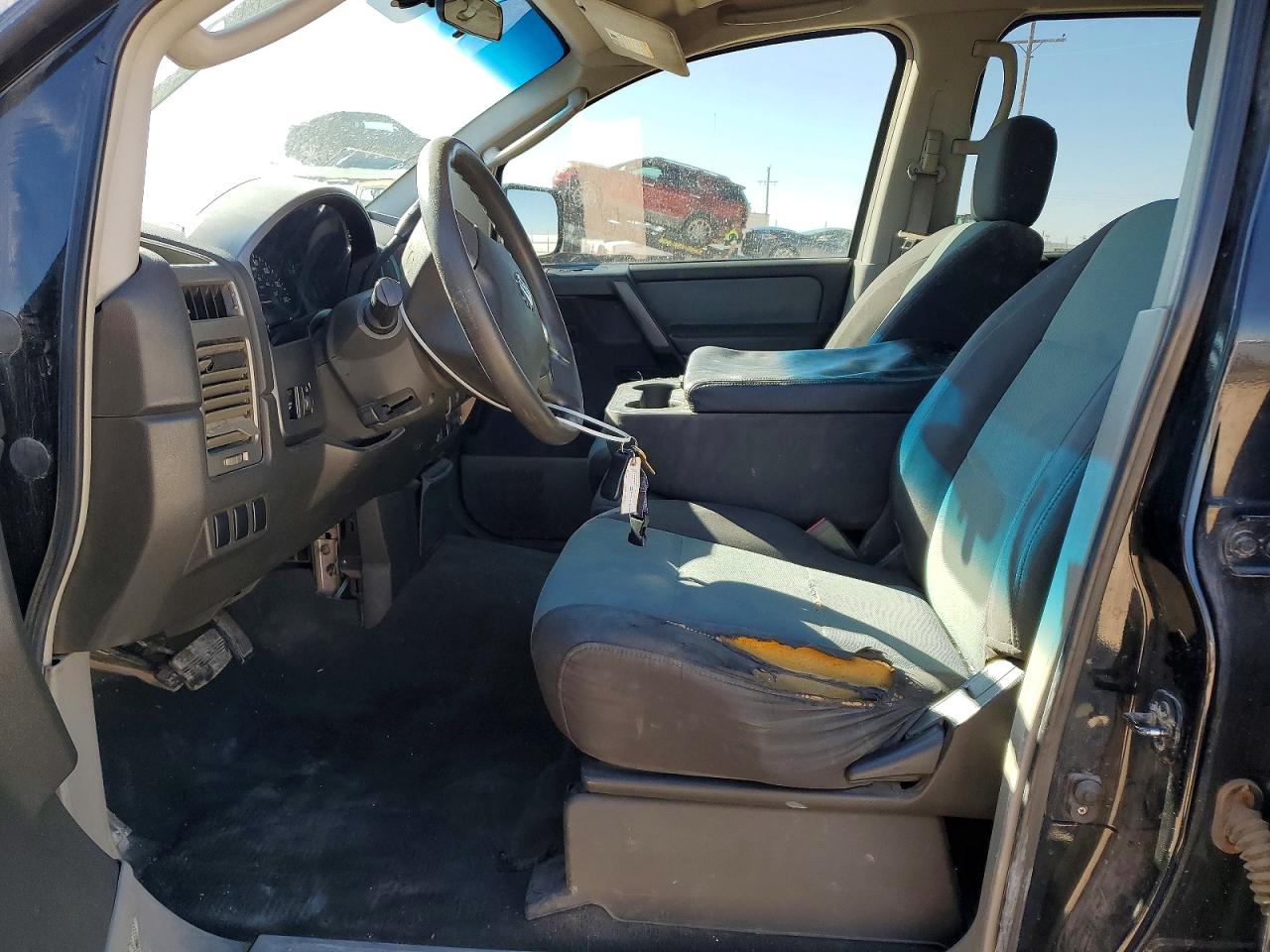 2004 NISSAN TITAN