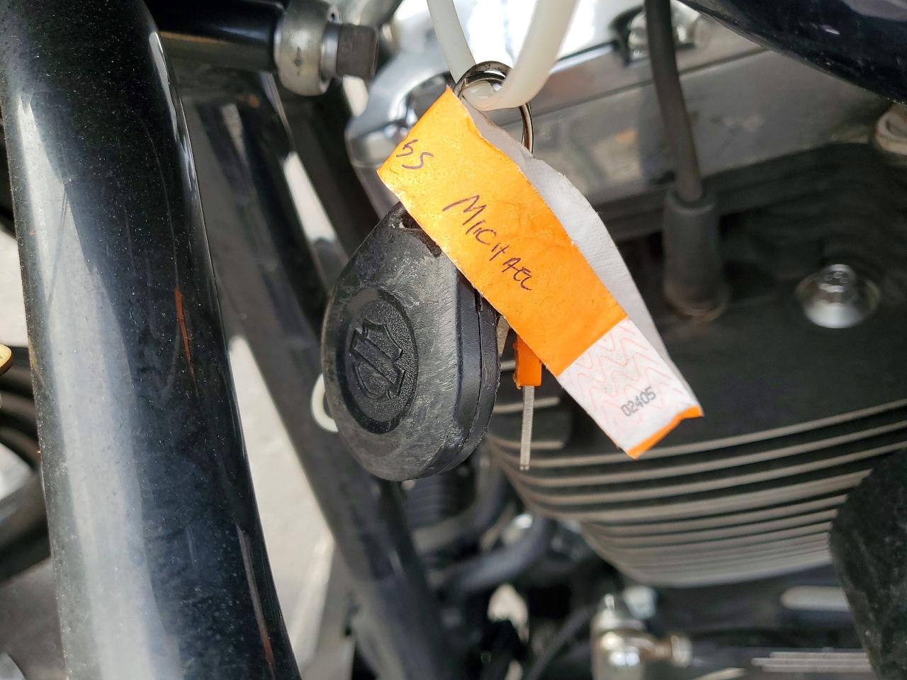 2012 HARLEY-DAVIDSON FL