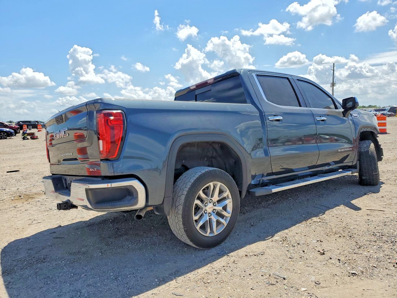 2020 GMC SIERRA
