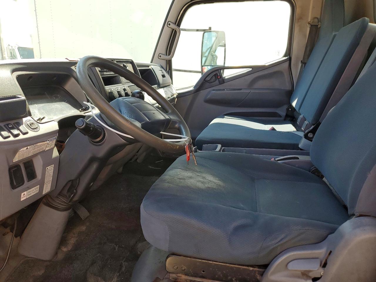 2014 MITSUBISHI FEC72S