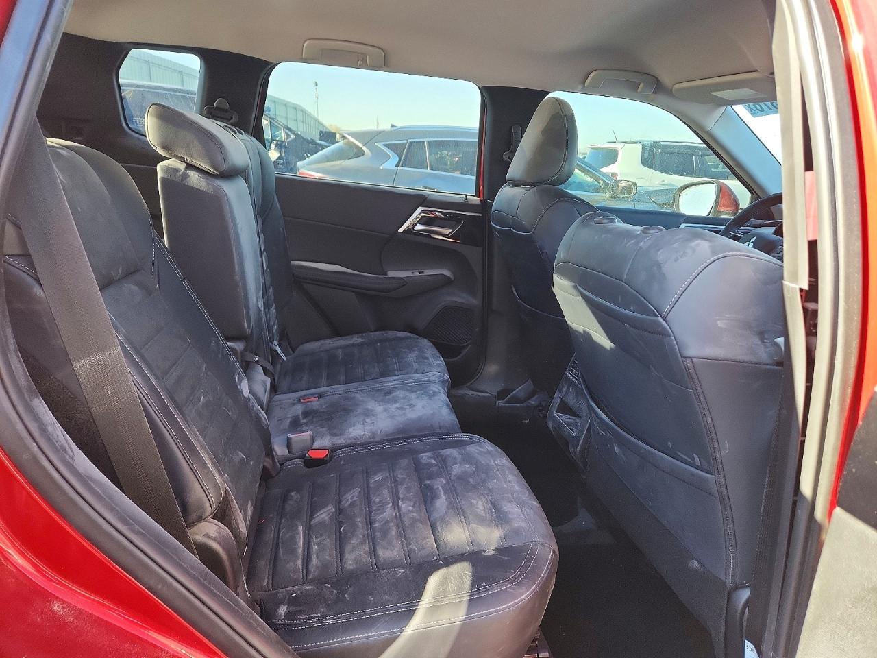 2024 MITSUBISHI OUTLANDER