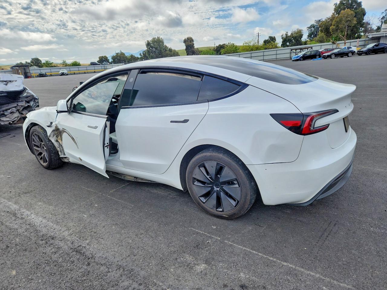 2024 TESLA MODEL 3