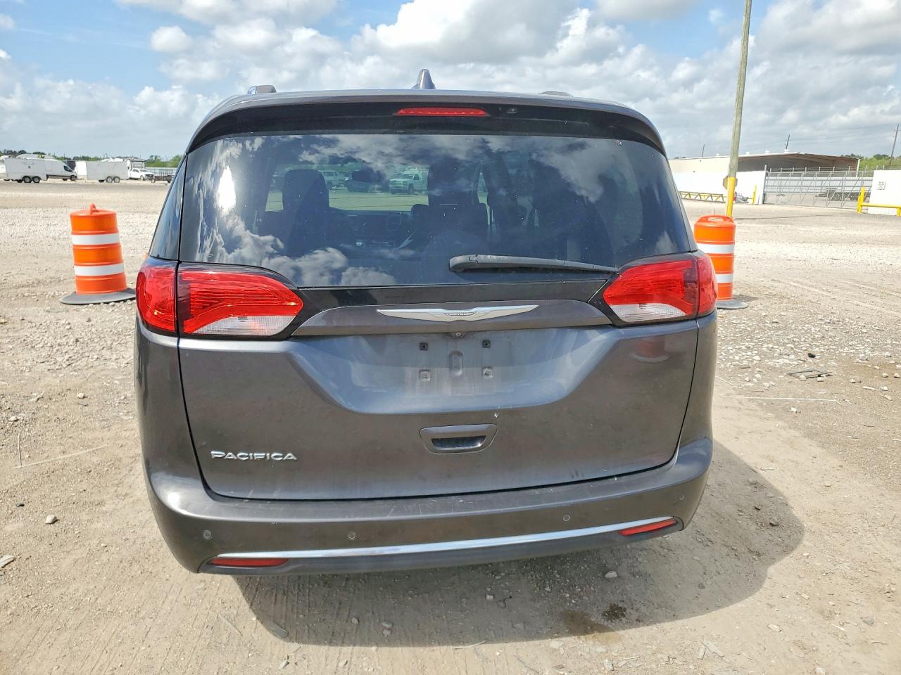 2017 CHRYSLER PACIFICA