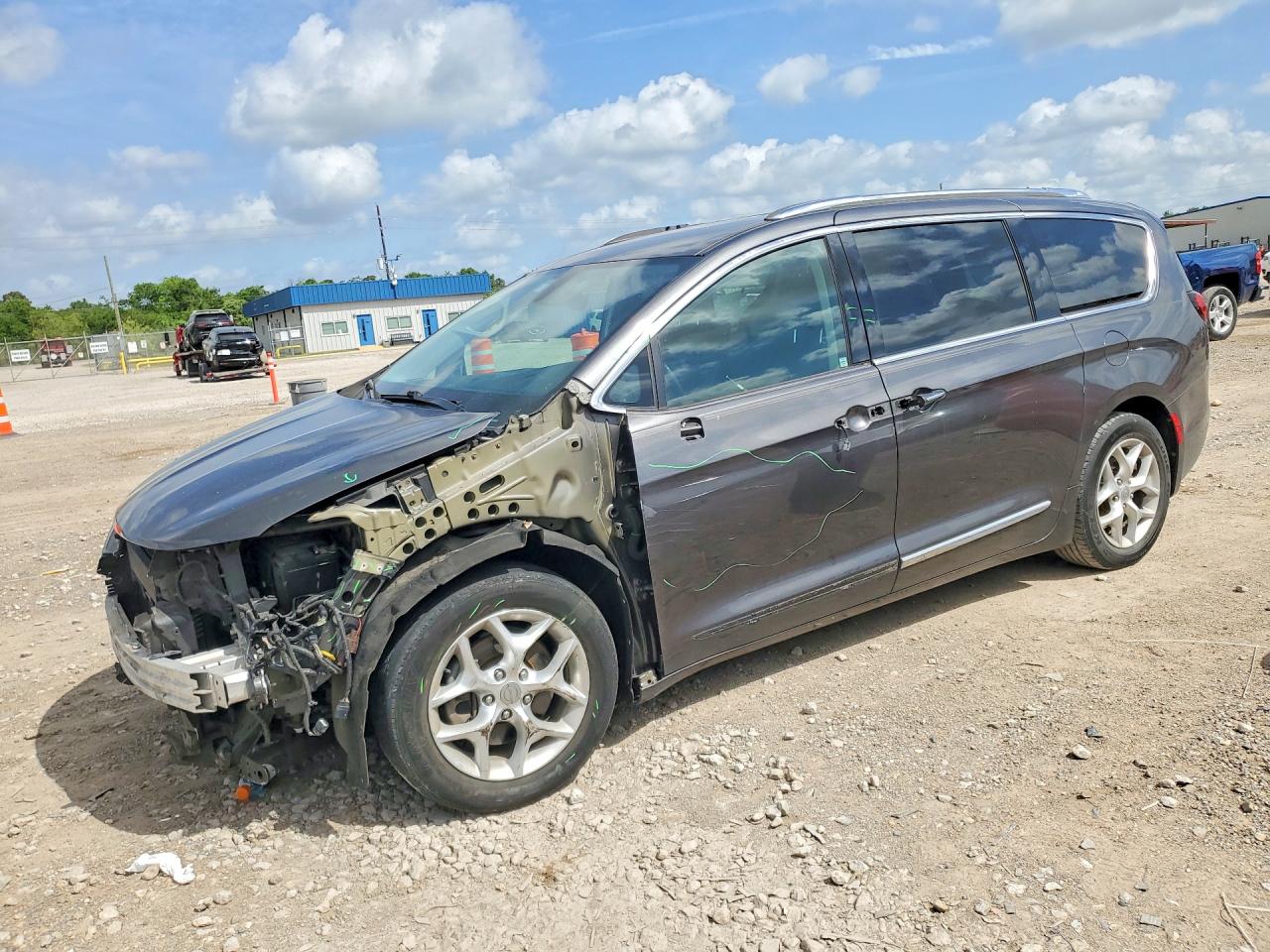 2017 CHRYSLER PACIFICA