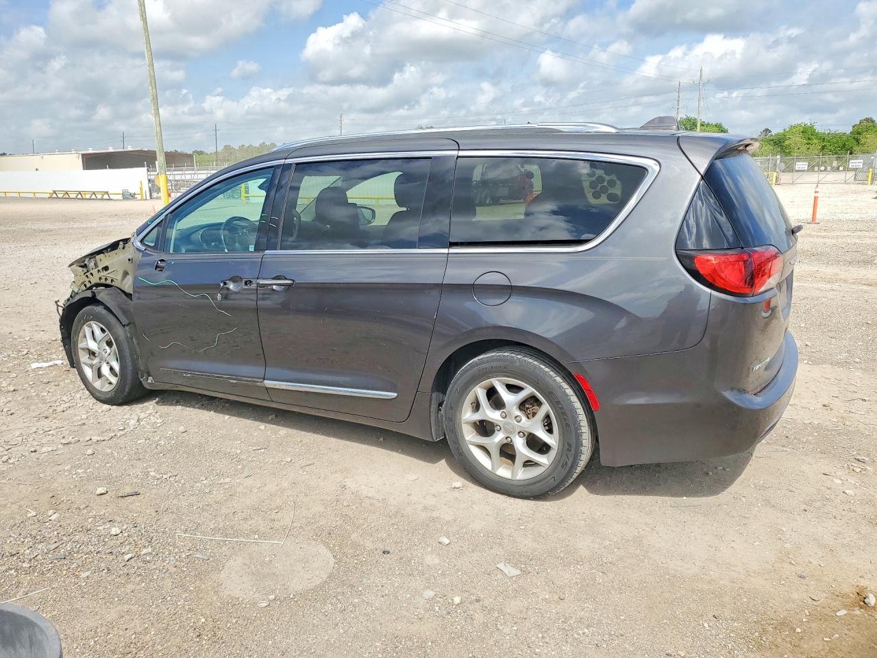 2017 CHRYSLER PACIFICA