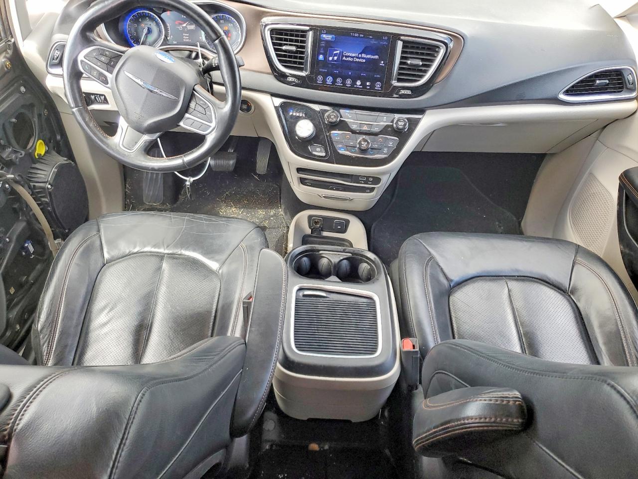 2017 CHRYSLER PACIFICA