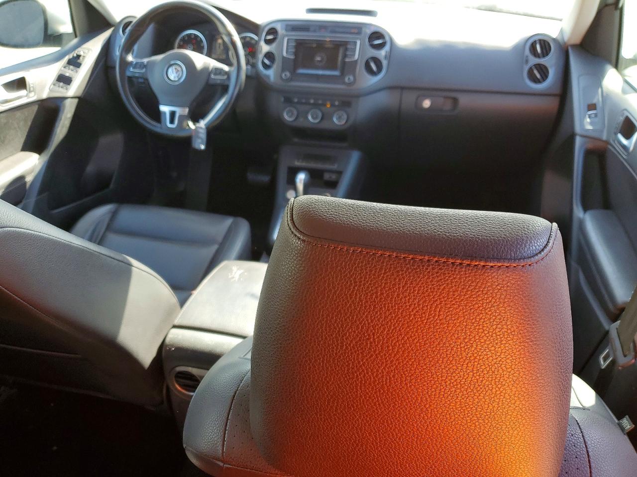 2016 VOLKSWAGEN TIGUAN