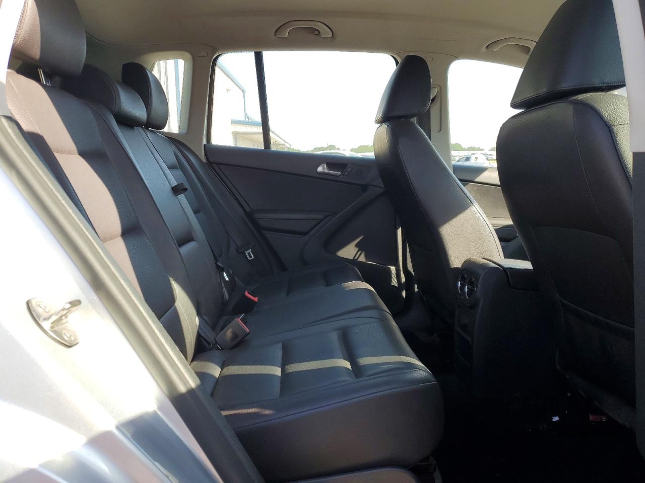 2016 VOLKSWAGEN TIGUAN
