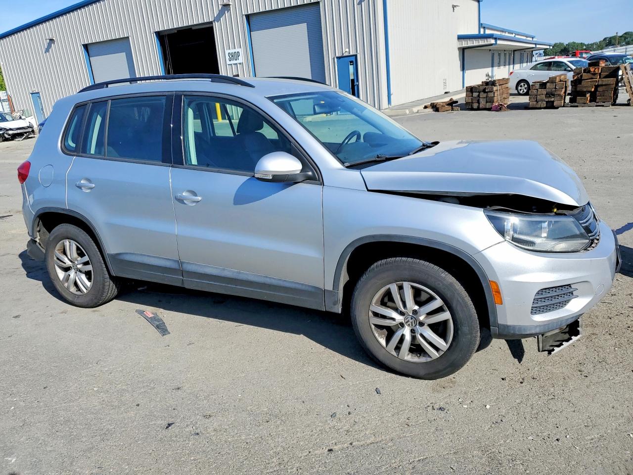 2016 VOLKSWAGEN TIGUAN