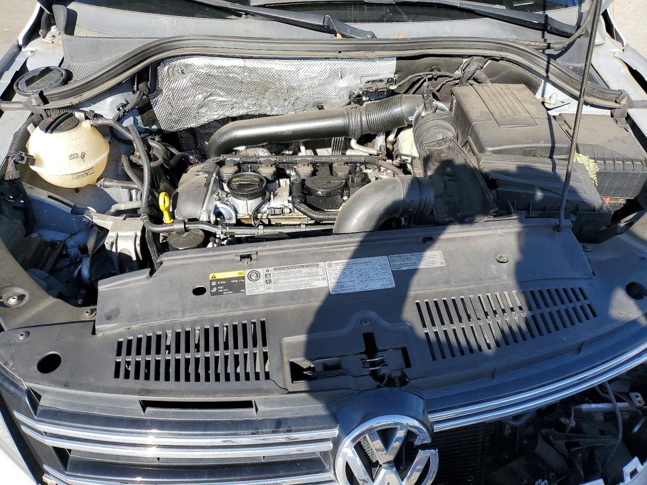 2016 VOLKSWAGEN TIGUAN