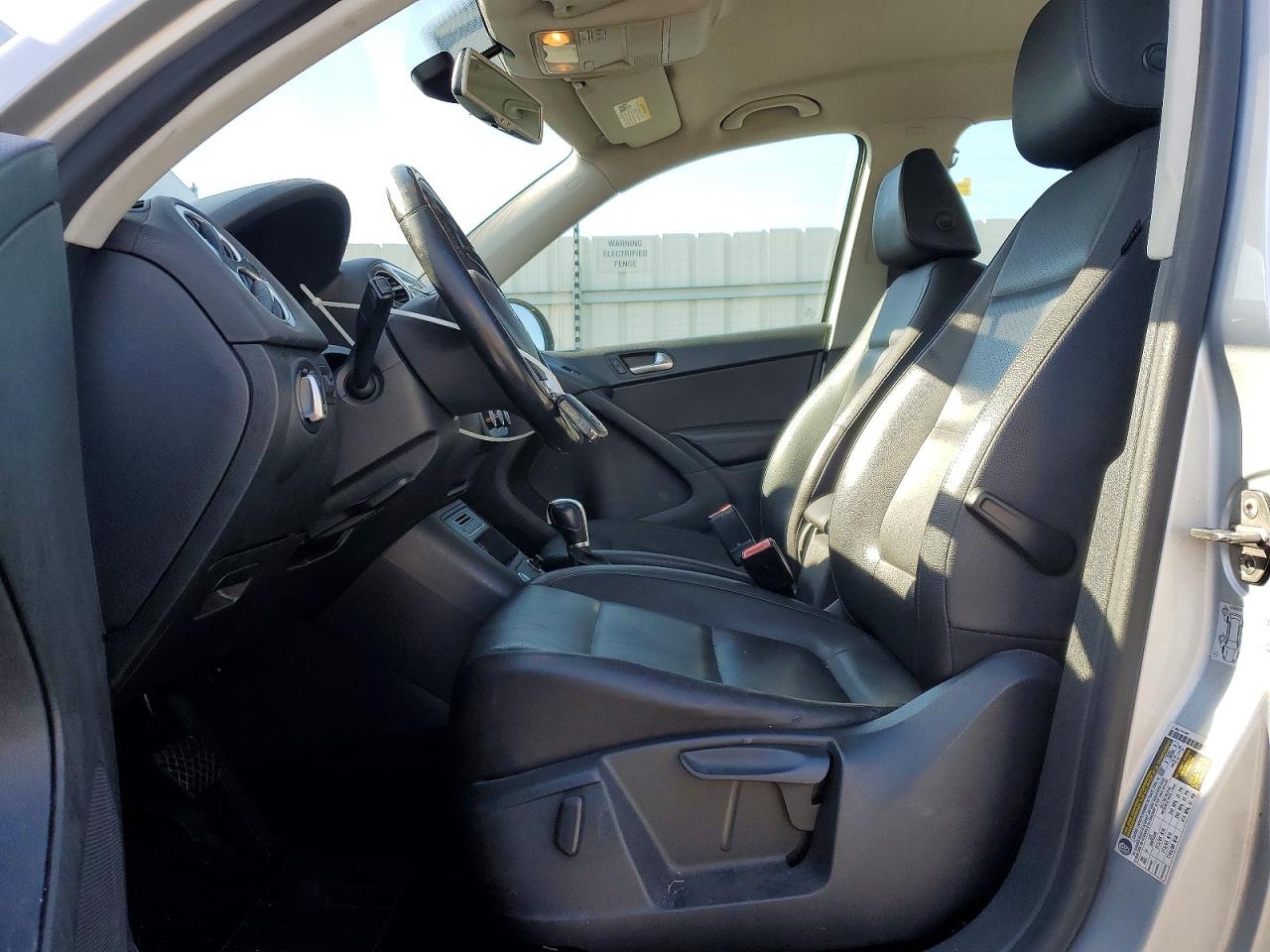 2016 VOLKSWAGEN TIGUAN