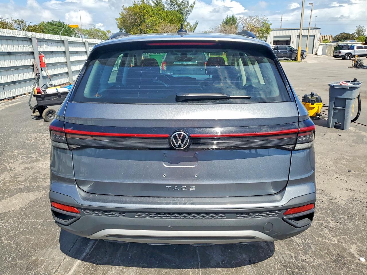 2025 VOLKSWAGEN 