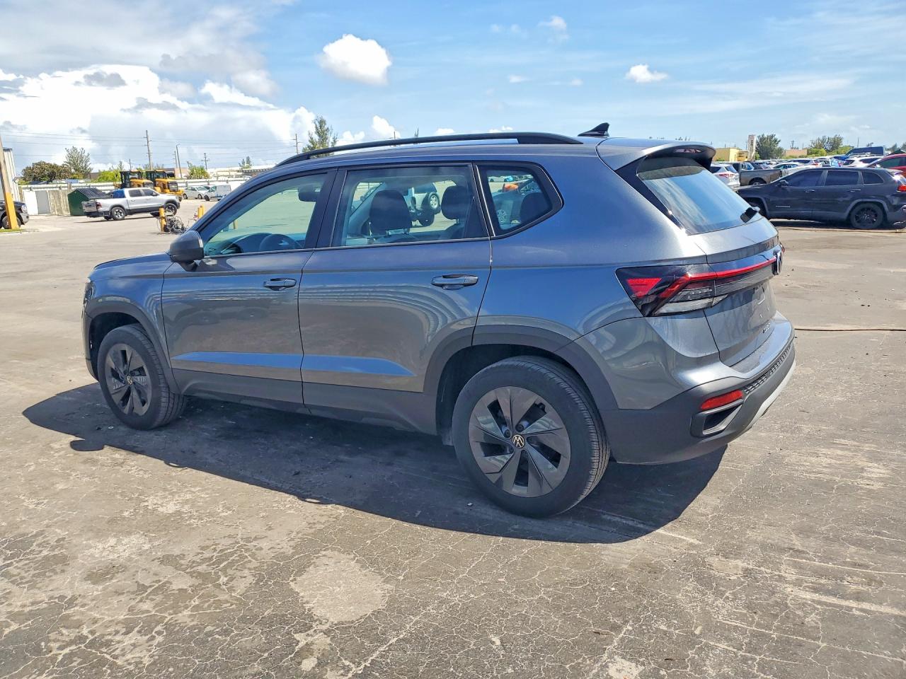 2025 VOLKSWAGEN 
