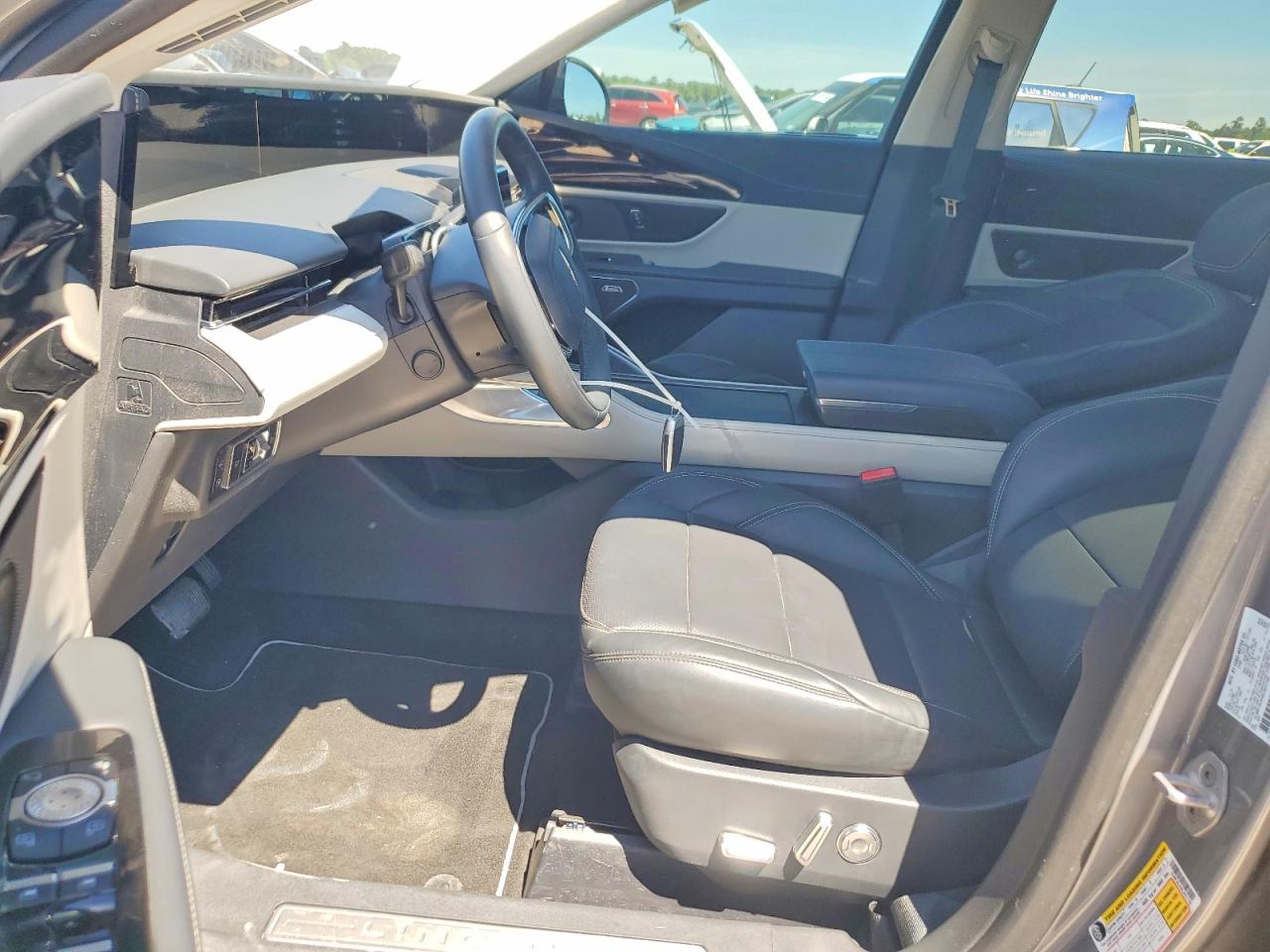 2025 LINCOLN NAUTILUS