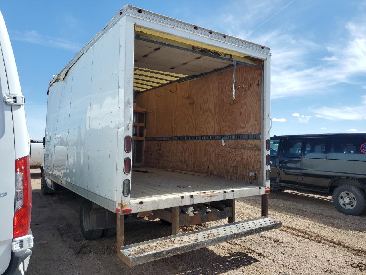 2016 OTHER HEAVY EQUIPMENT SPRINTER