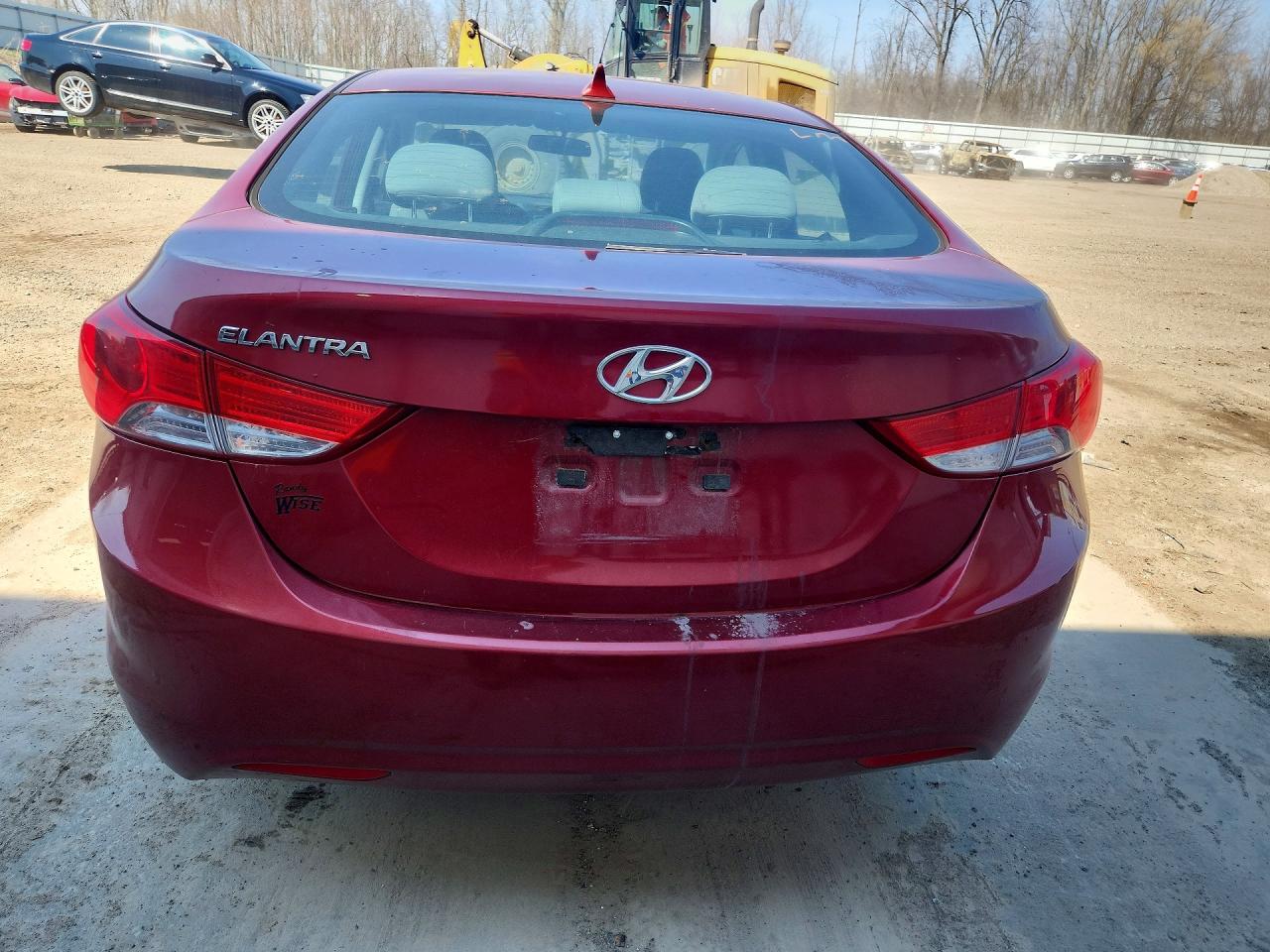2013 HYUNDAI ELANTRA