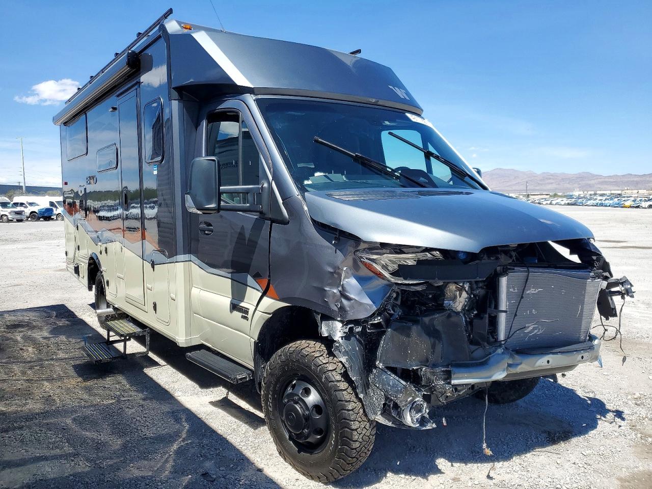 2025 MERCEDES-BENZ SPRINTER