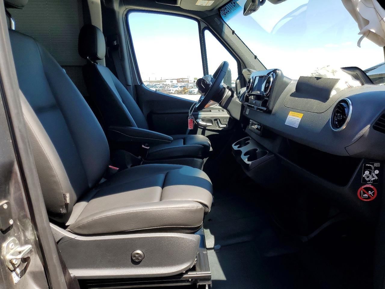 2025 MERCEDES-BENZ SPRINTER