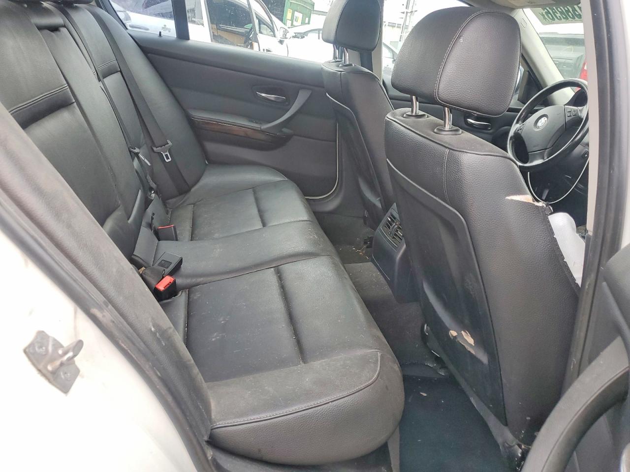 2011 BMW 3 SERIES