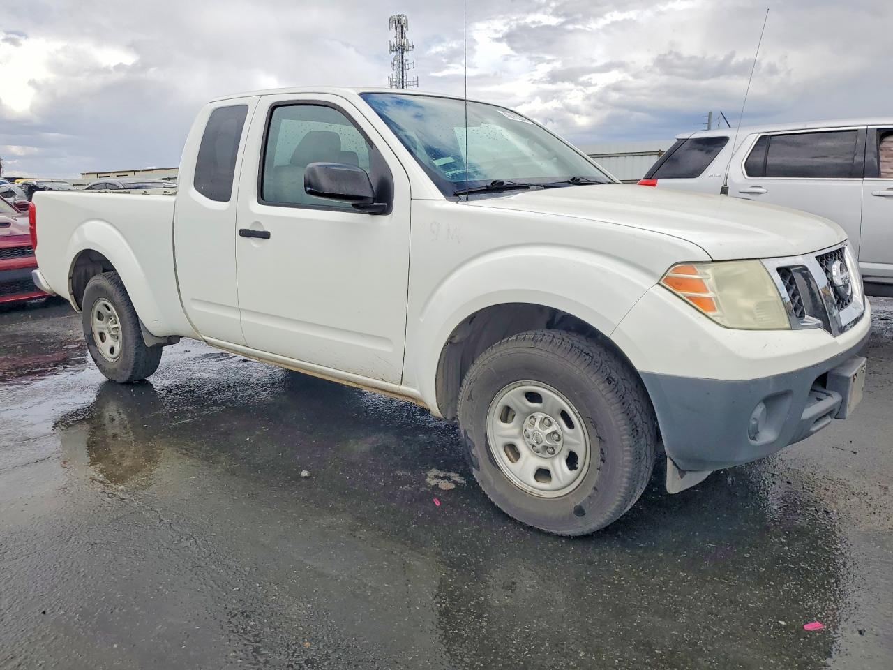 2013 NISSAN FRONTIER