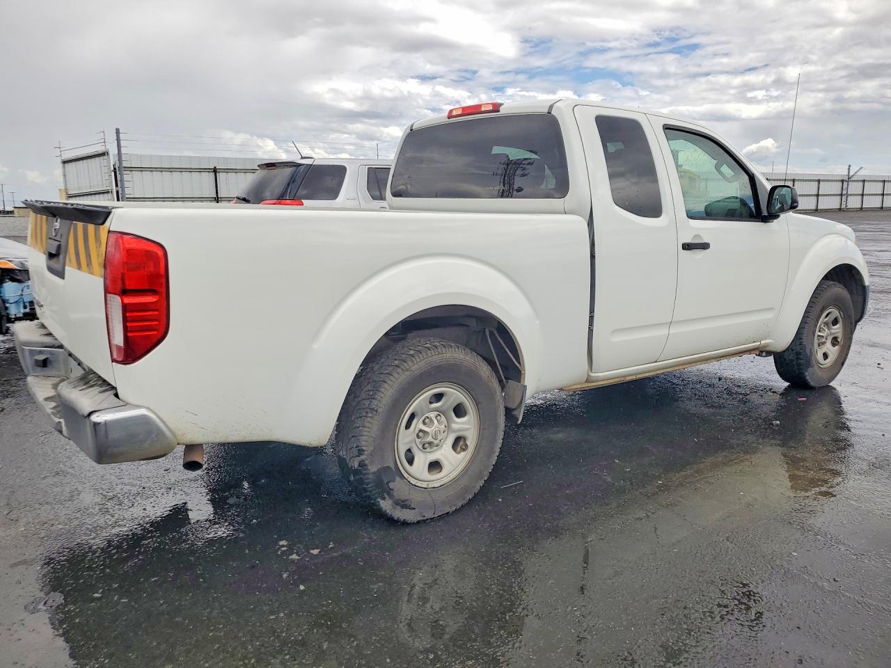 2013 NISSAN FRONTIER