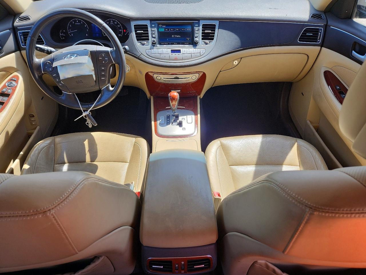 2014 HYUNDAI GENESIS