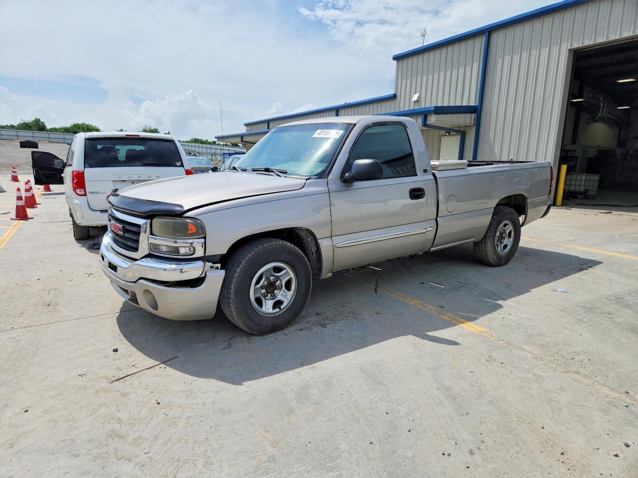 2004 GMC SIERRA