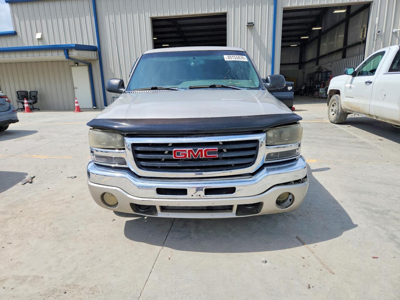 2004 GMC SIERRA