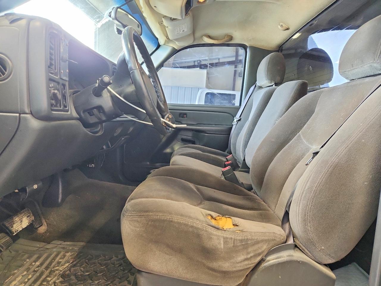 2004 GMC SIERRA