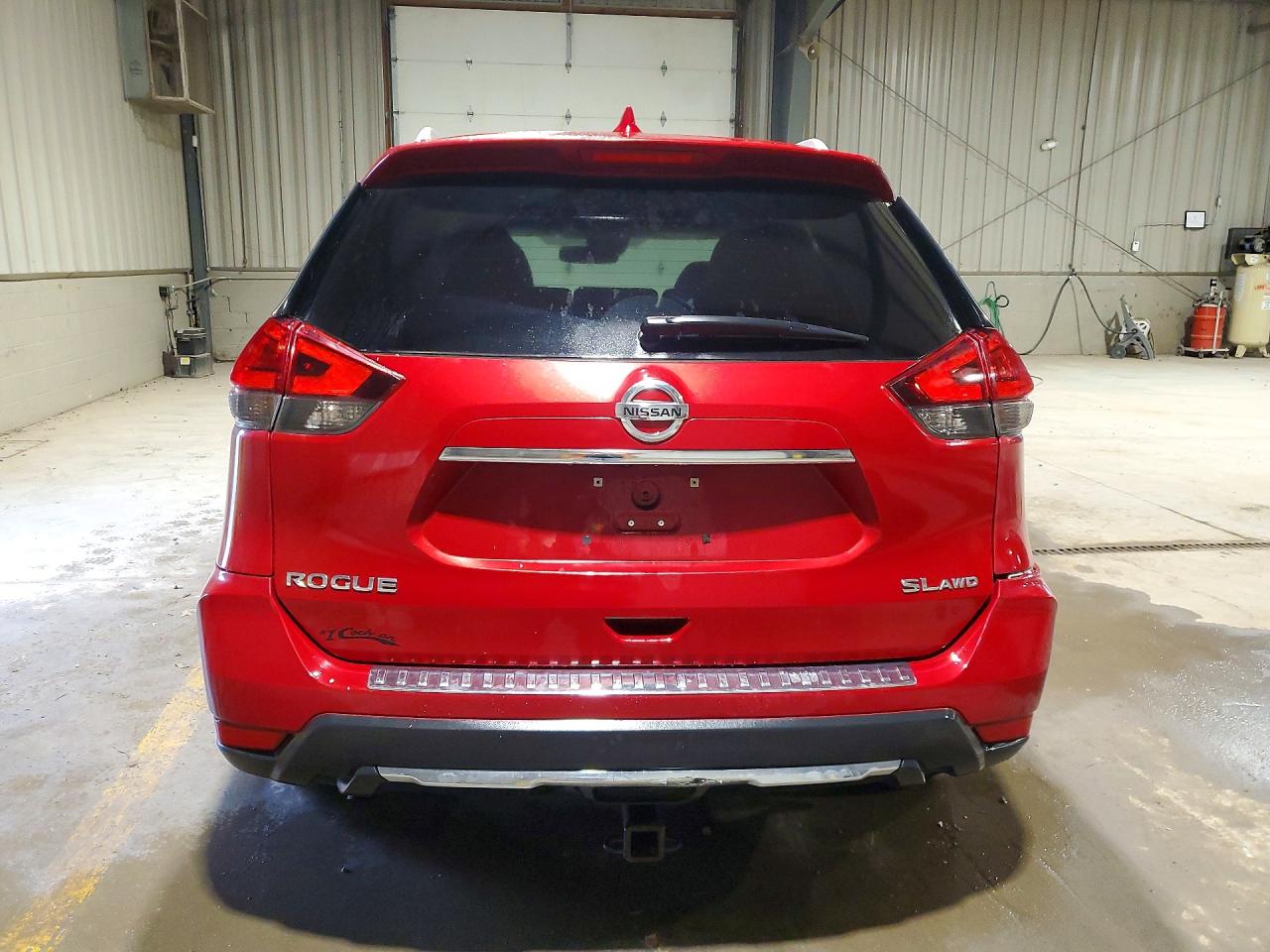 2017 NISSAN ROGUE