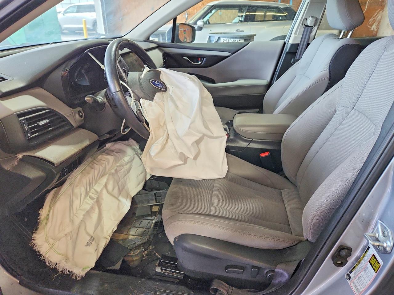 2022 SUBARU LEGACY