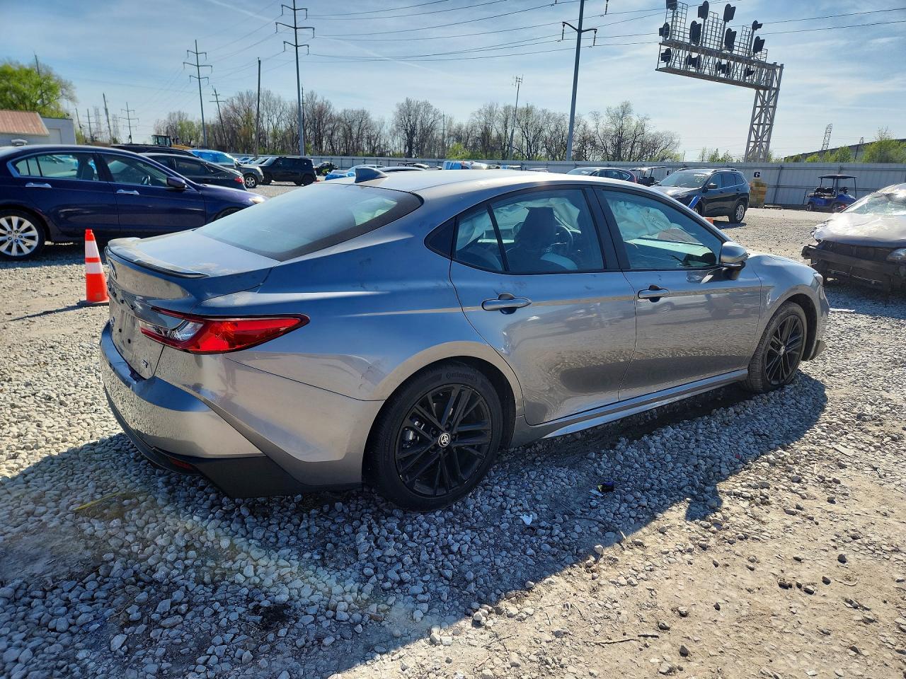 2025 TOYOTA CAMRY