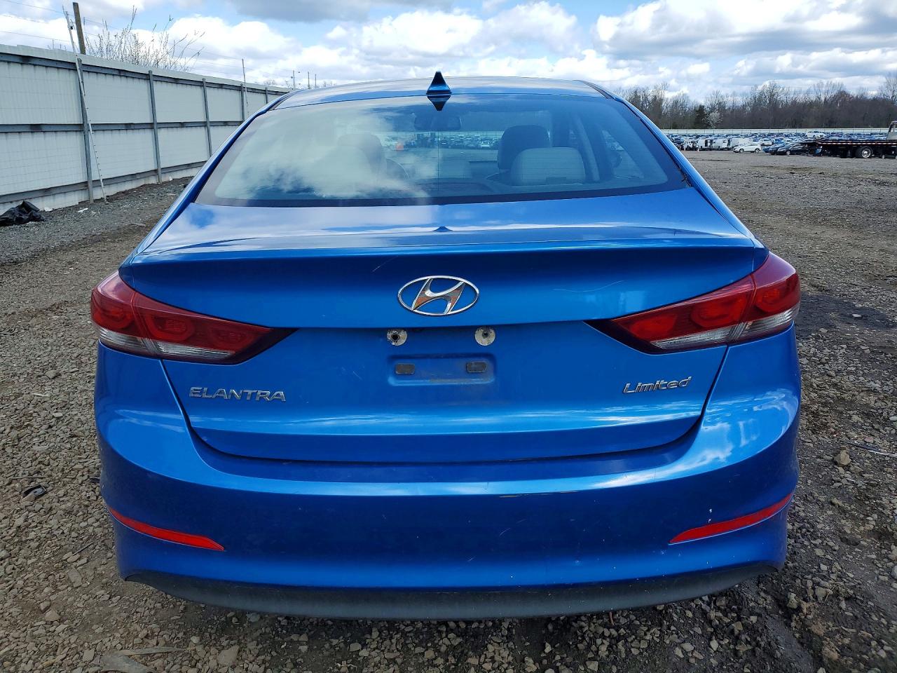 2017 HYUNDAI ELANTRA
